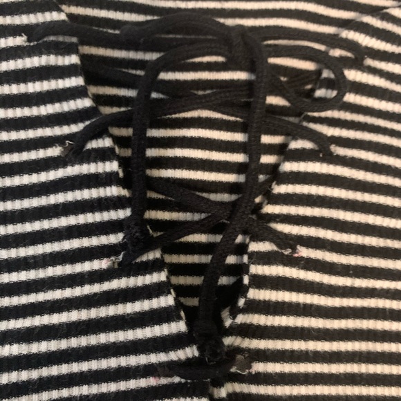 Cropped shirt - Picture 2 of 3